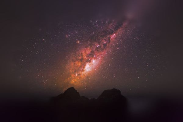 Guardare il cielo per ritornare a “casa”